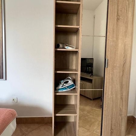 Ksenia Guesthouse Apartments And Studios Budva Kültér fotó