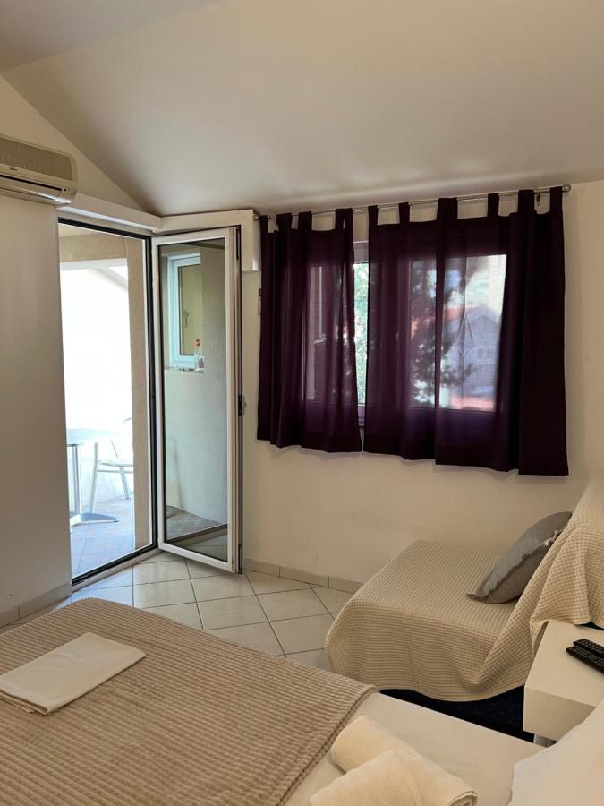 Ksenia Guesthouse Apartments And Studios Budva Kültér fotó