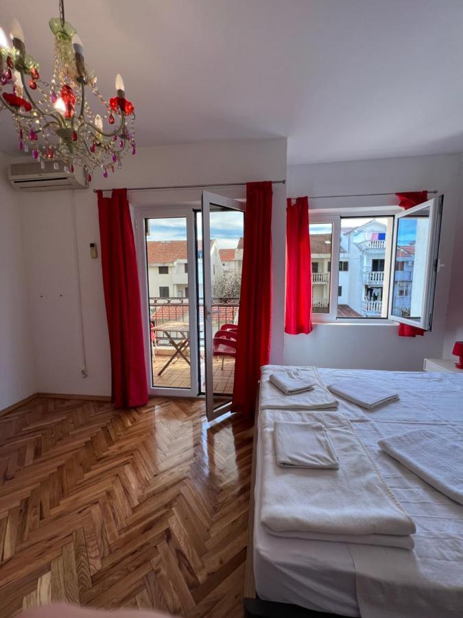 Ksenia Guesthouse Apartments And Studios Budva Kültér fotó