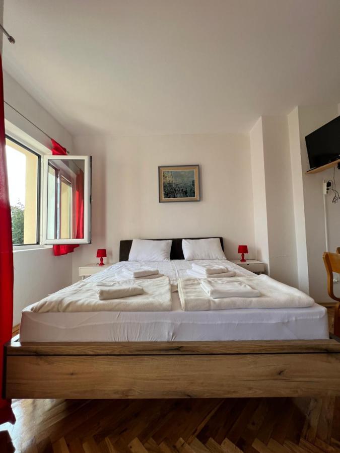 Ksenia Guesthouse Apartments And Studios Budva Kültér fotó