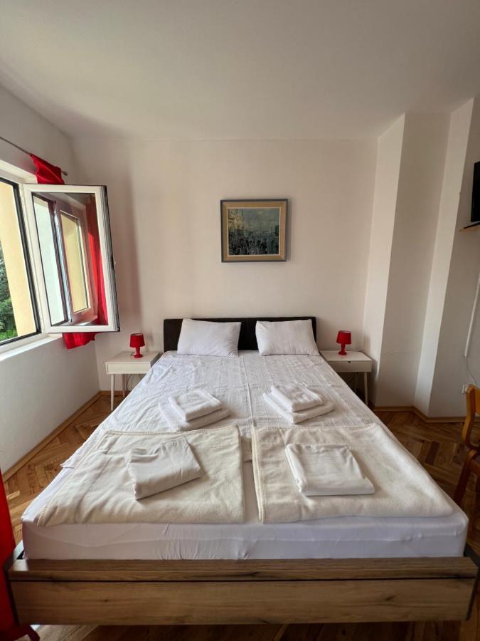 Ksenia Guesthouse Apartments And Studios Budva Kültér fotó