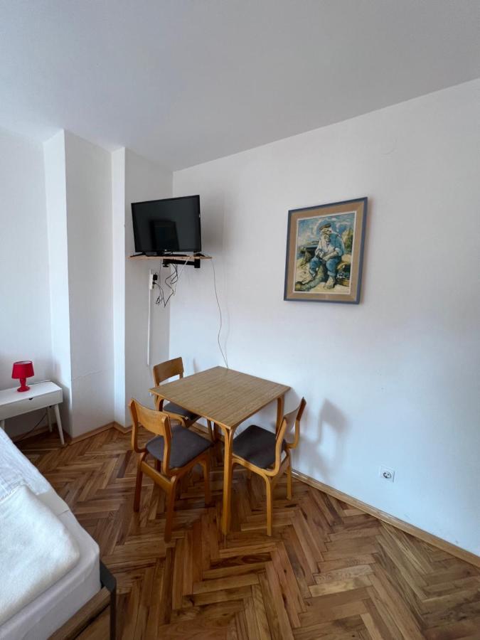 Ksenia Guesthouse Apartments And Studios Budva Kültér fotó