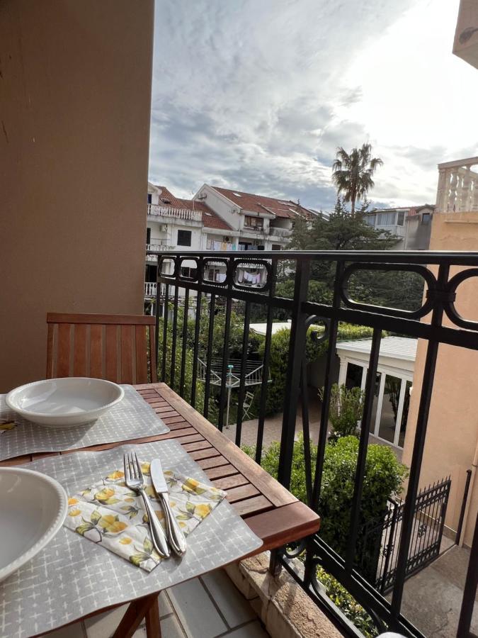 Ksenia Guesthouse Apartments And Studios Budva Kültér fotó