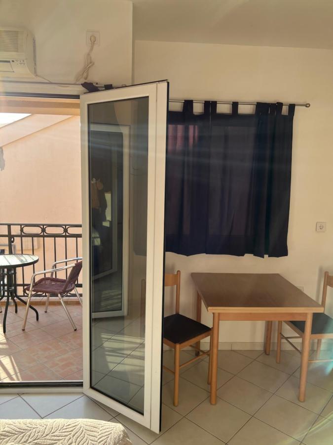 Ksenia Guesthouse Apartments And Studios Budva Kültér fotó