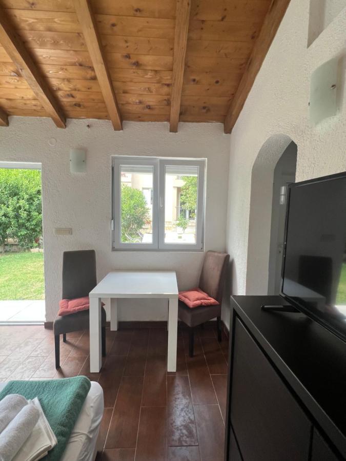 Ksenia Guesthouse Apartments And Studios Budva Kültér fotó